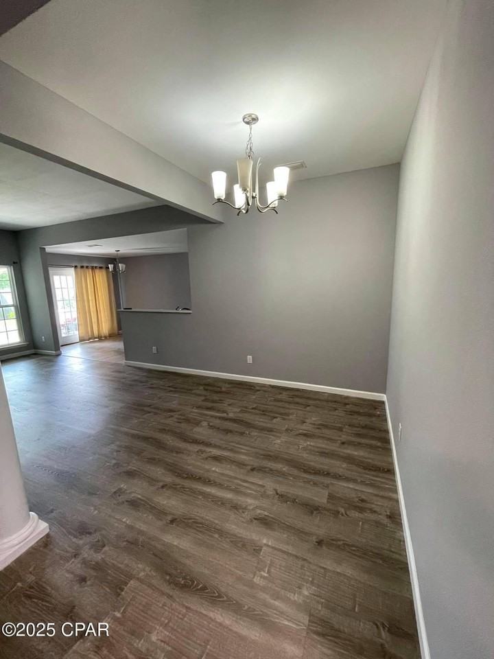 245 Woodlawn Ct - Photo 5 of 23