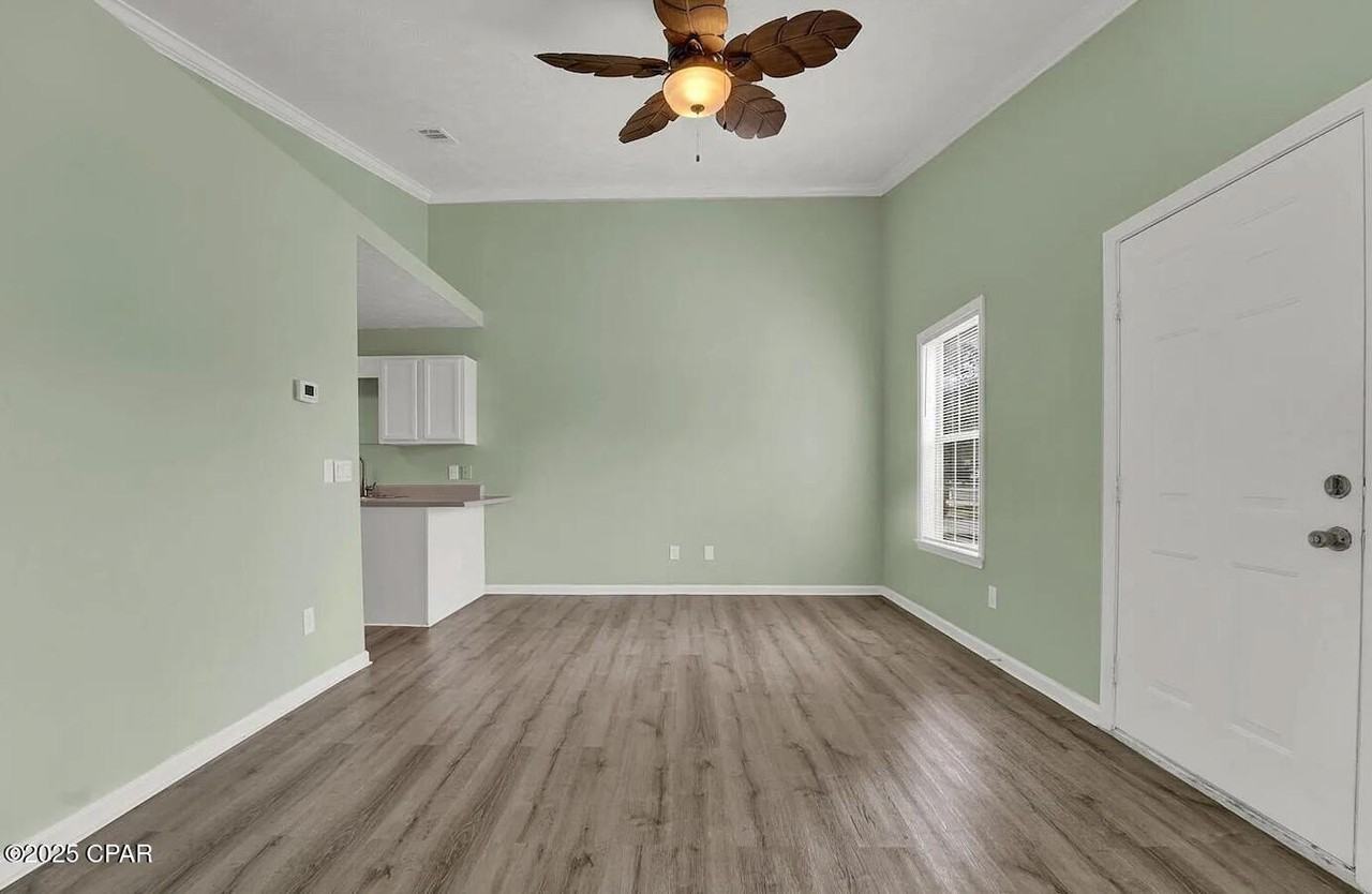 9030 Houston St - Photo 2 of 11