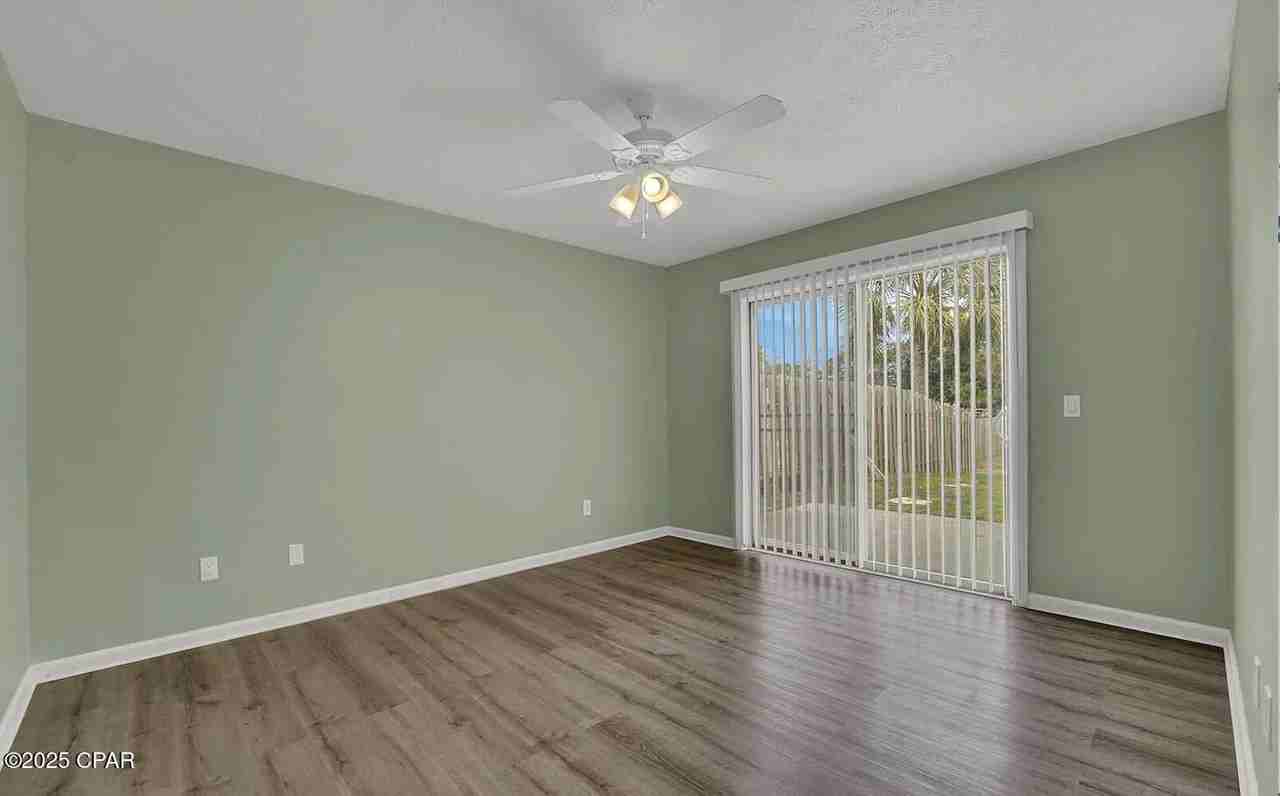 9030 Houston St - Photo 5 of 11