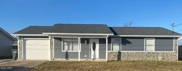 featured image of 610 E Pine Forest Dr