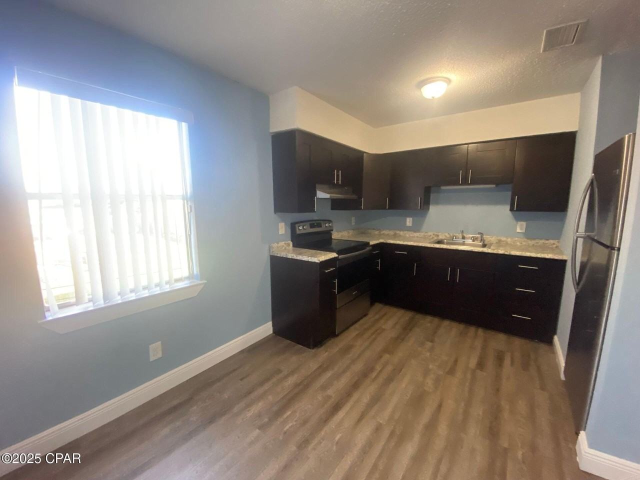 6318 Lenawee Street #B - Photo 4 of 7