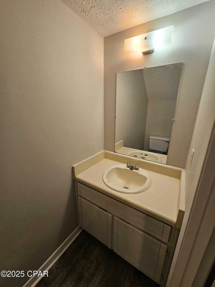 6405 Lenawee Street - Photo 5 of 11