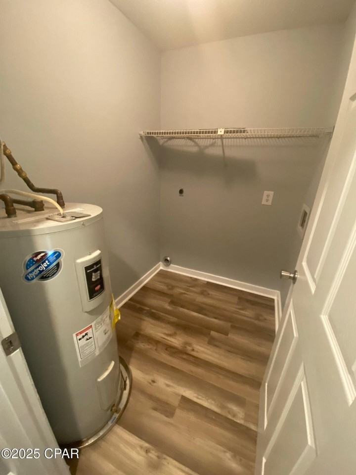 1021 11th Court - Photo 6 of 10