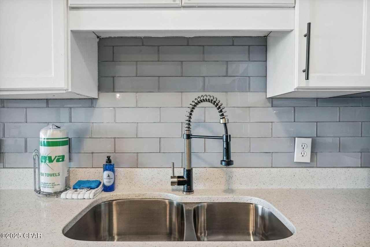 9860 S Thomas Dr Unit 1221 #1221 - Photo 7 of 39