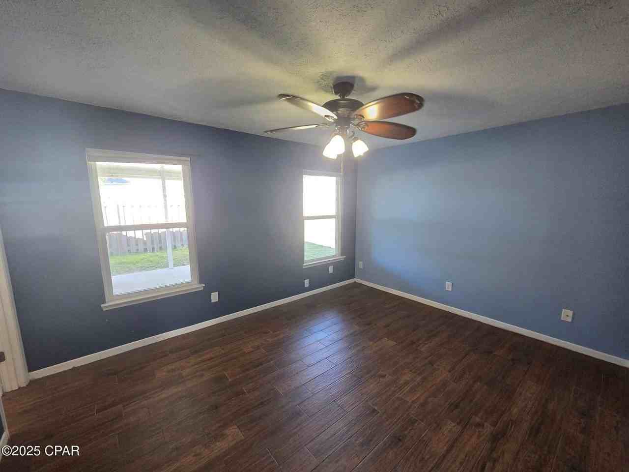 209 South Maryella Avenue - Photo 6 of 14