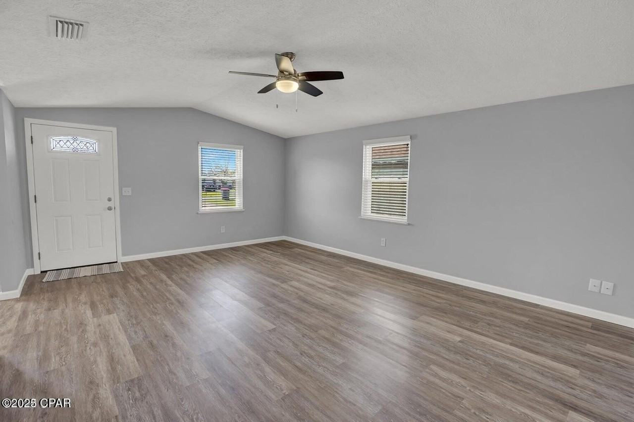 6325 Pridgen St - Photo 7 of 13