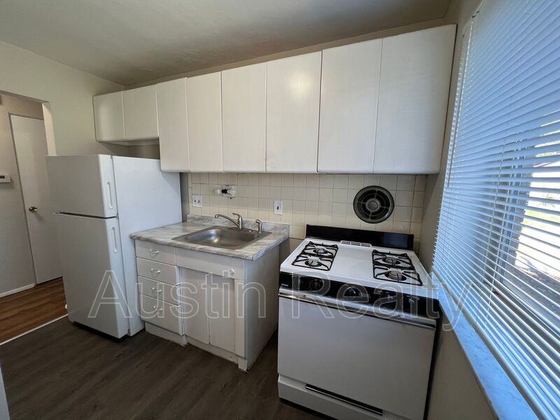 9111 Olive Blvd #1A - Photo 2 of 8