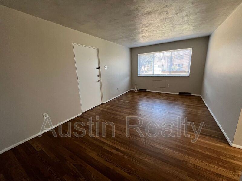 9111 Olive Blvd #1A - Photo 4 of 8