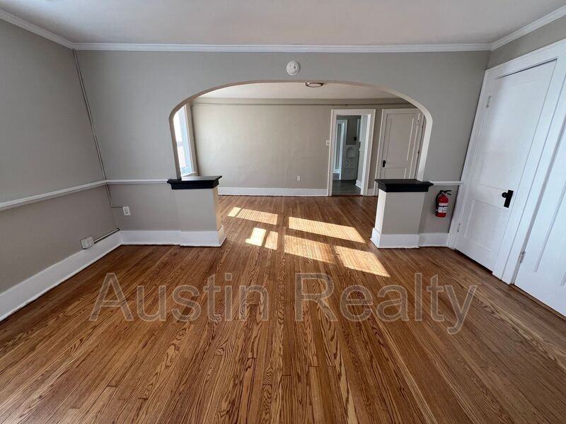 2175A S Big Bend Blvd - Photo 3 of 8