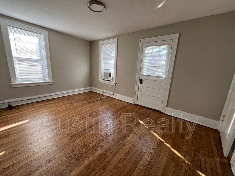 2175A S Big Bend Blvd - Photo 5 of 8