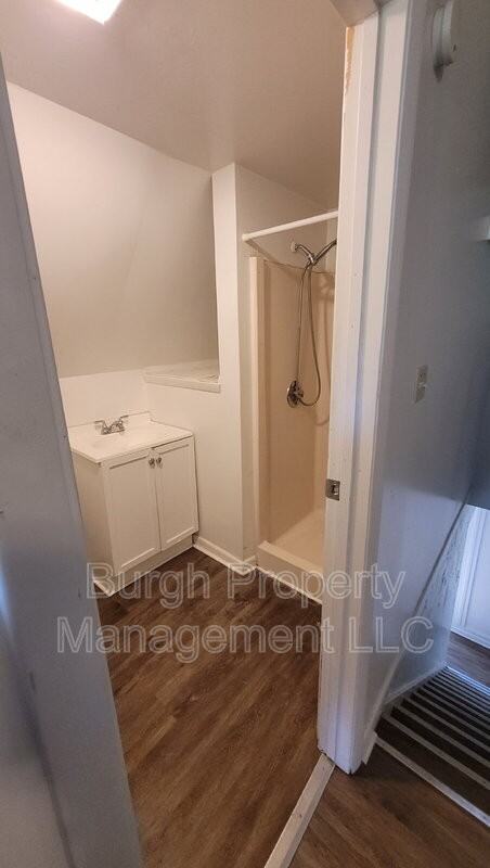 725 Addison St #3 - Photo 5 of 9