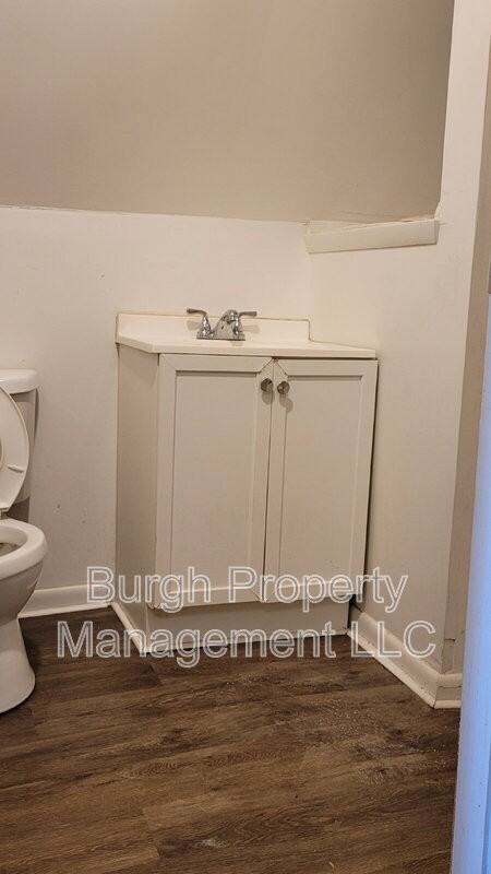 725 Addison St #3 - Photo 6 of 9