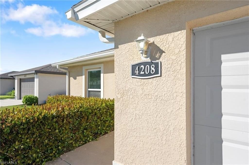 4208 Sw 7th Pl - Photo 4 of 30