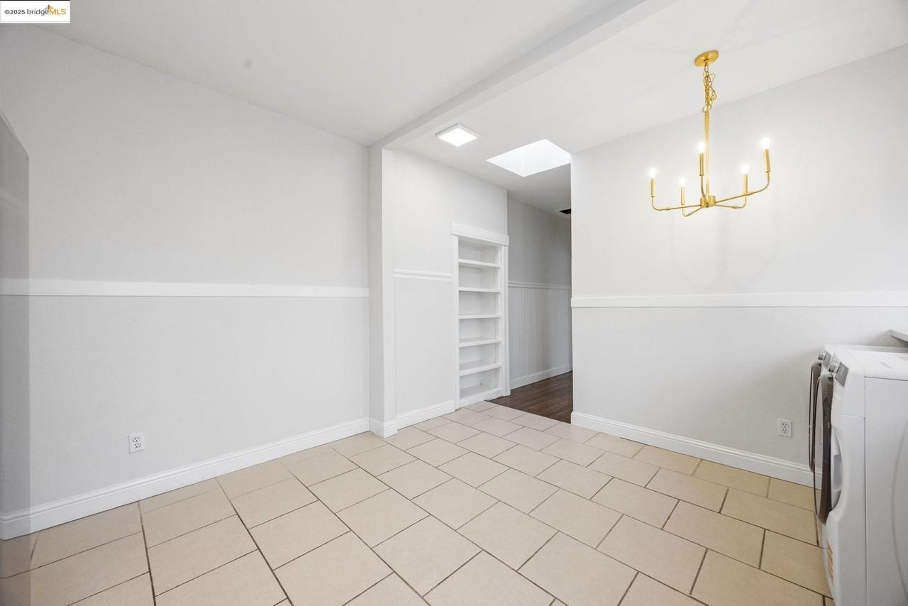 685 37th Street #687 - Photo 6 of 21