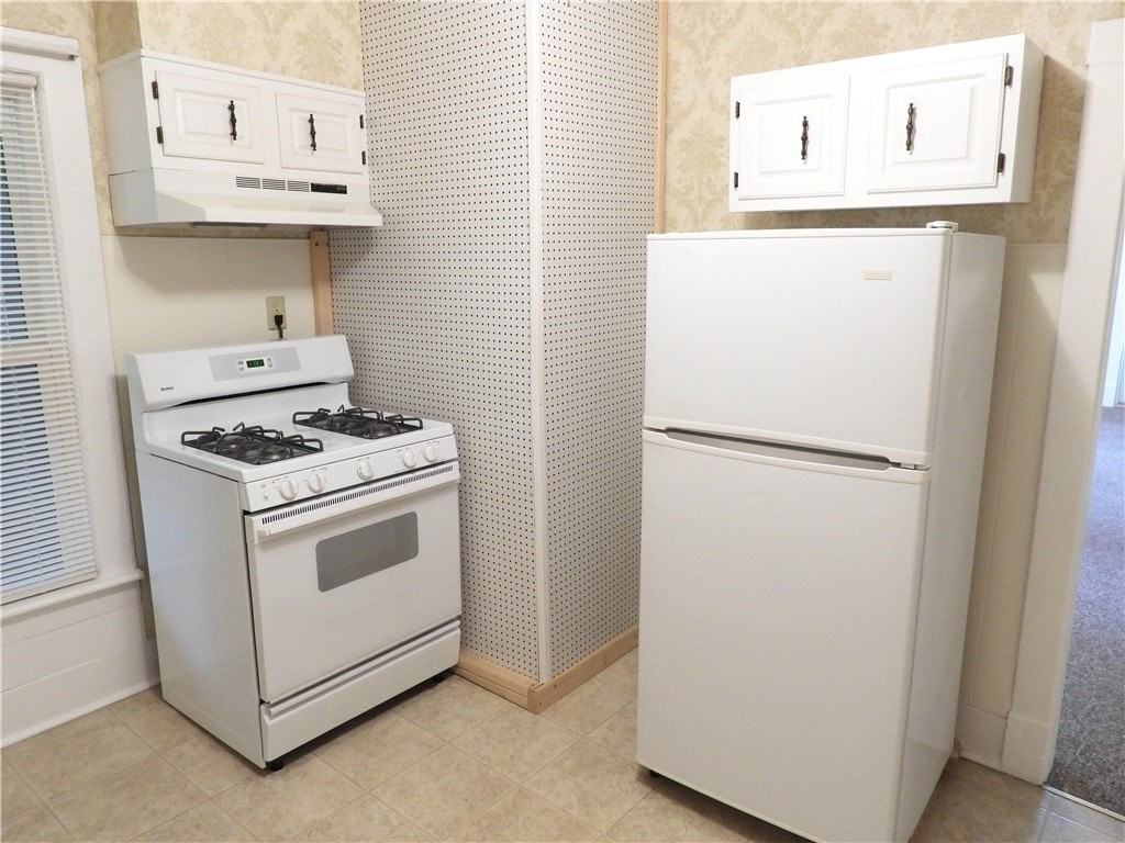 119 River St Apt 4 #4 - Photo 7 of 26