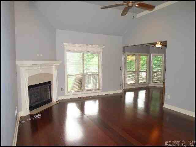 3153 Stonewall Dr - Photo 3 of 22