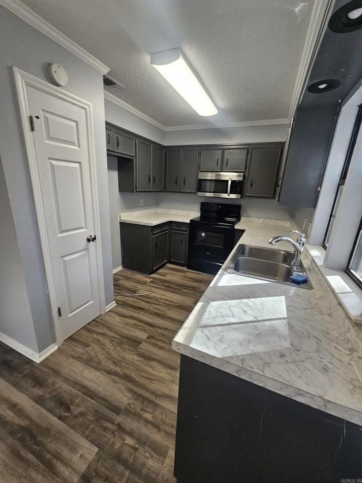 3501 Henson Pl - Photo 5 of 22