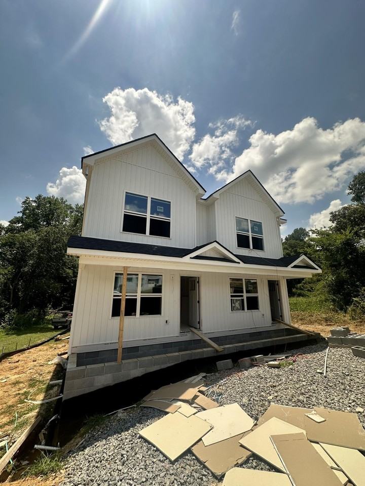 40 East Ave - Photo 2 of 14