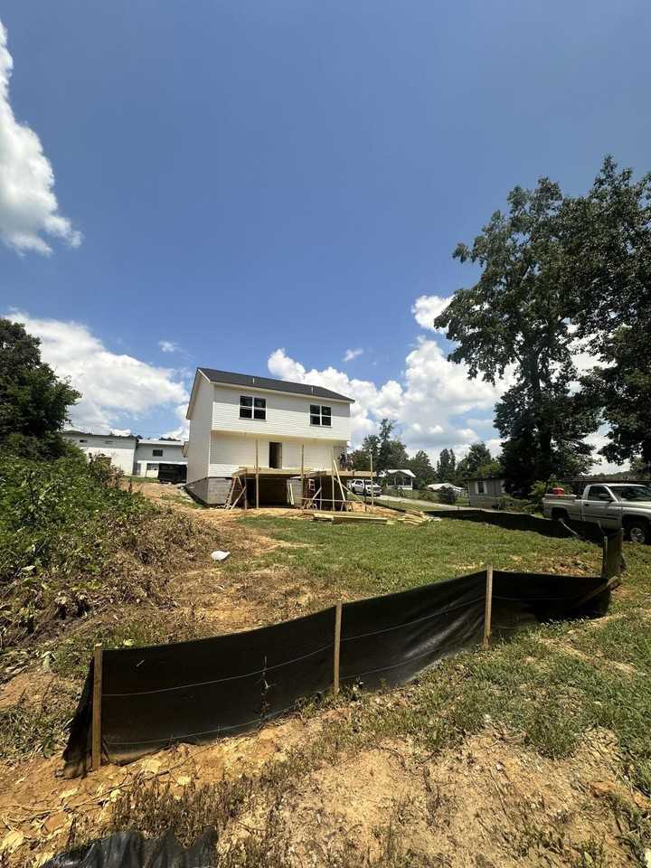 40 East Ave - Photo 4 of 14