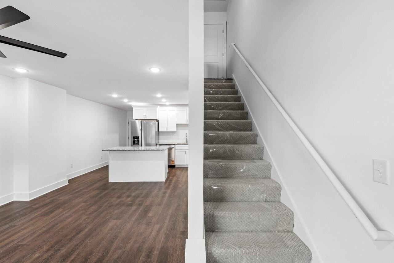 40 East Ave - Photo 5 of 14