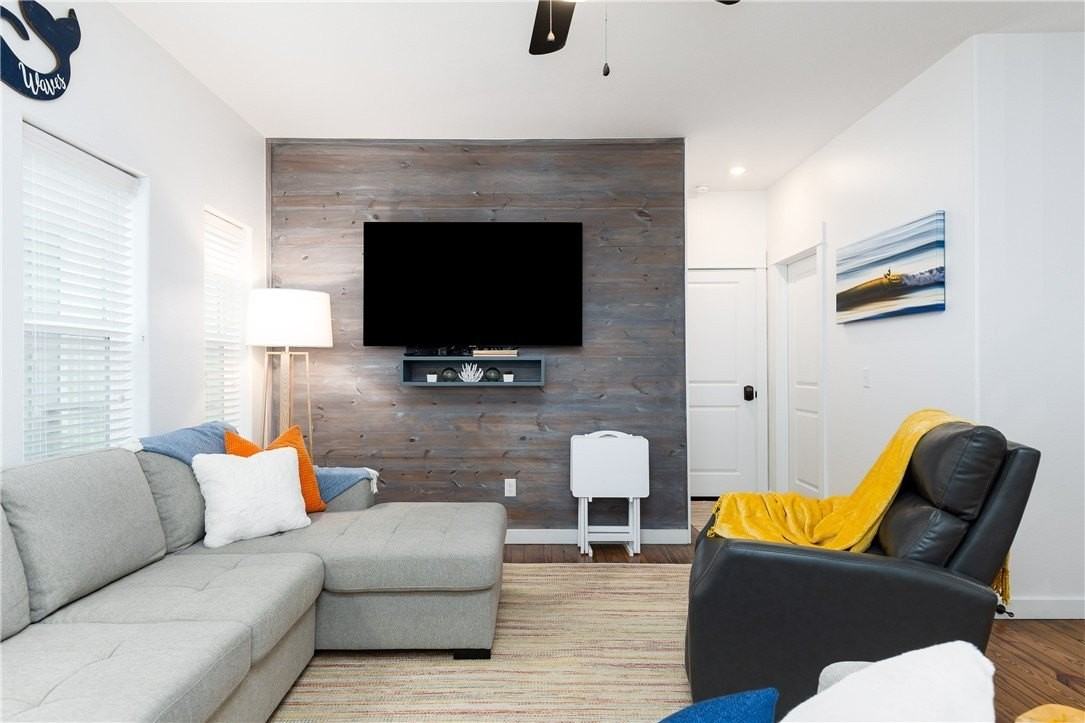 519 W Avenue C Unit B #B - Photo 4 of 34