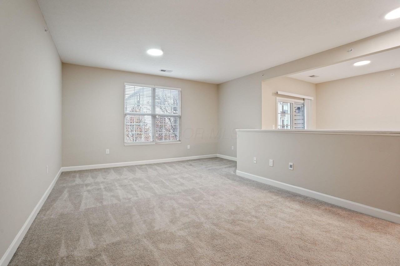 5148 Foxtail Pine St - Photo 5 of 31