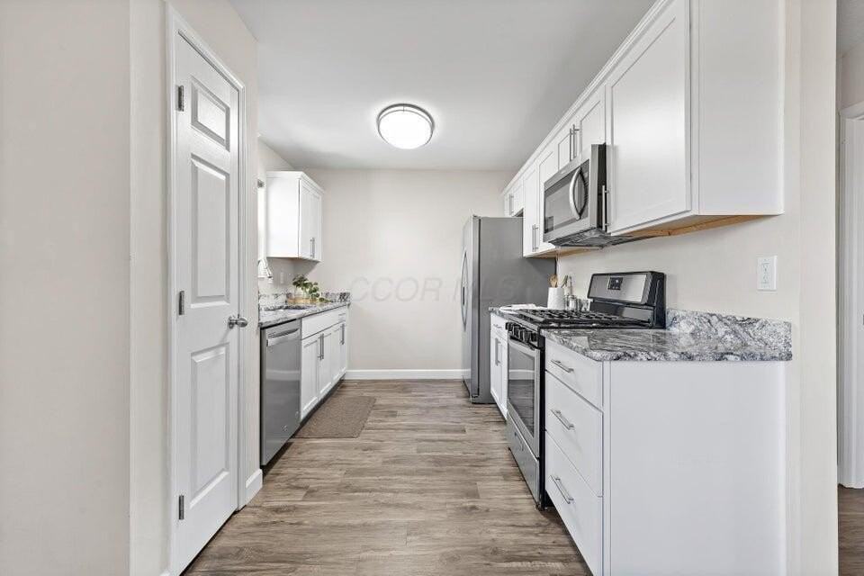 484 Linwood Ave - Photo 4 of 19