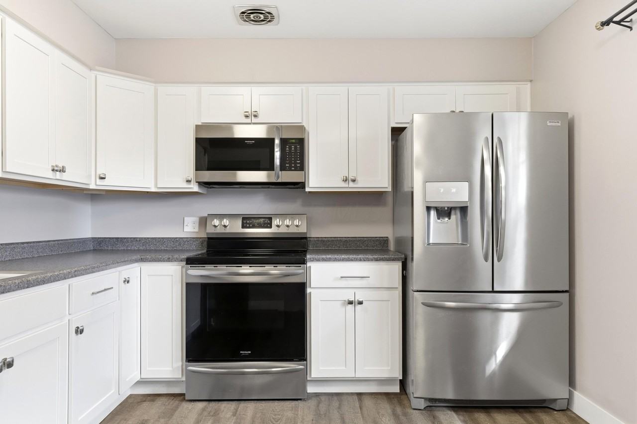 6479 Karl Rd - Photo 7 of 30