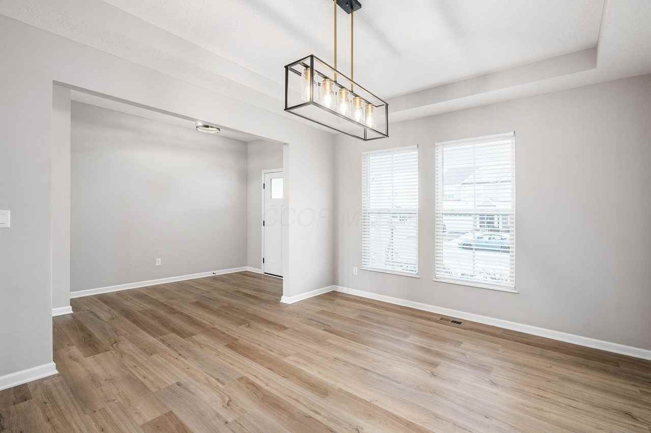 3887 Moors Edge Ln - Photo 4 of 24