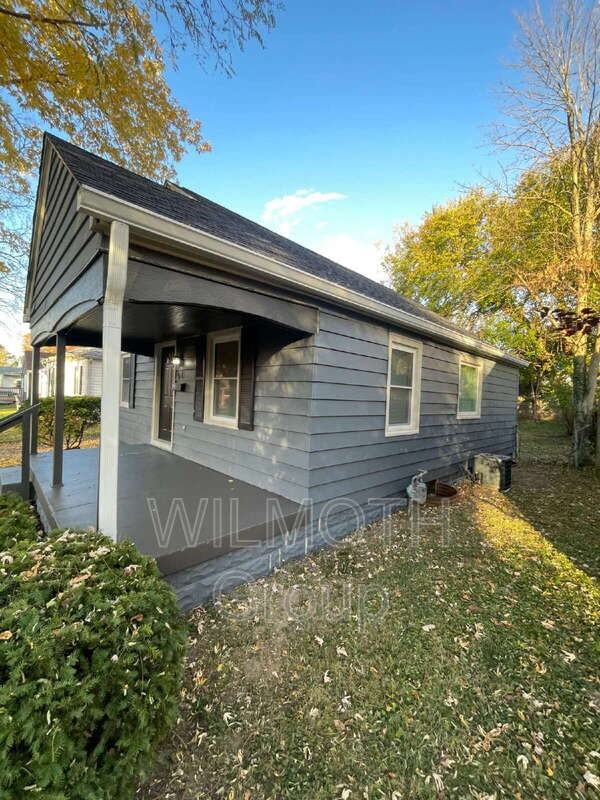 41 Rosemere Ave - Photo 3 of 18