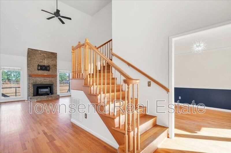 695 Cedar Pt - Photo 3 of 45