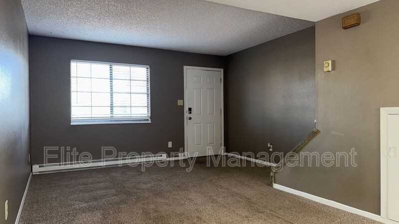 25 Royal Crest Dr #D - Photo 4 of 15