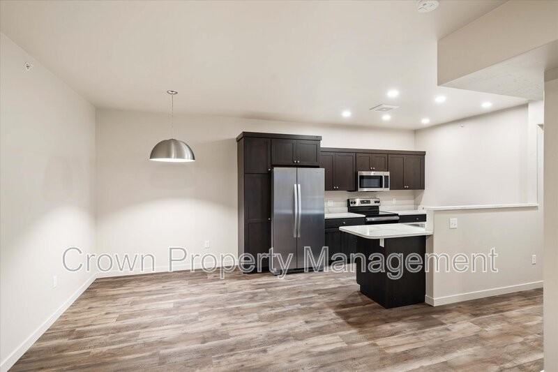 209 Sawyer Ln - Photo 2 of 43