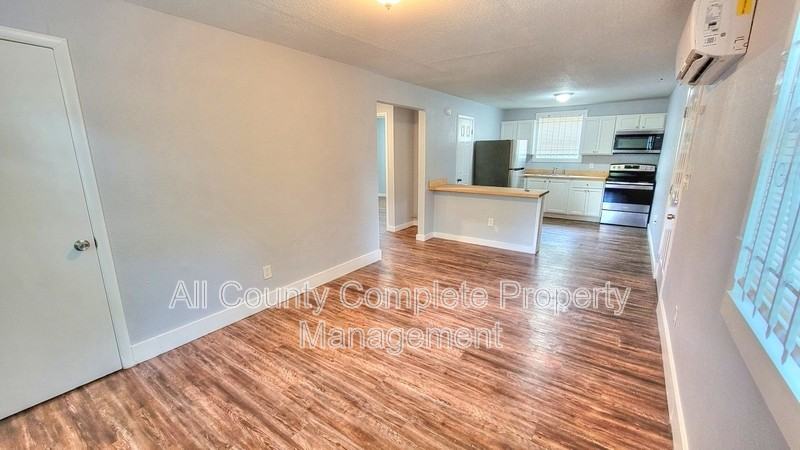 3018 Pearce St - Photo 4 of 22