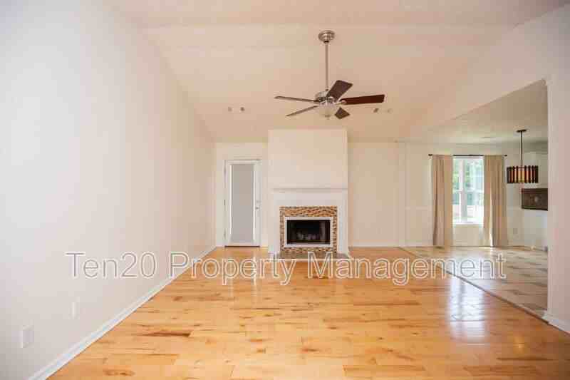 2809 Dotti Dr - Photo 2 of 24