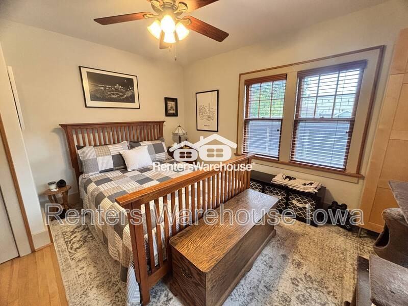 1121 34th St #10 - Photo 5 of 11