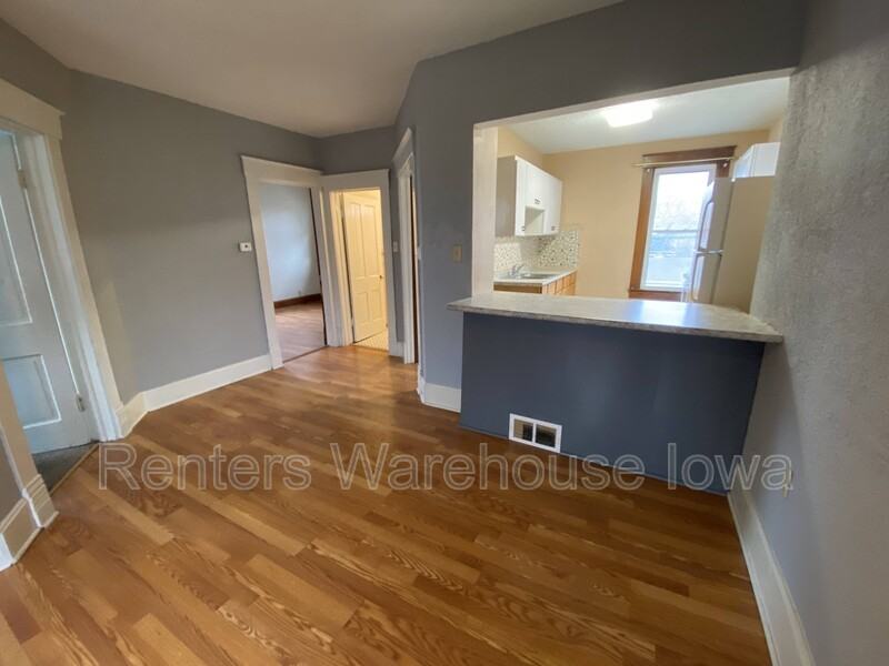 416 8th St #2 - Photo 3 of 10