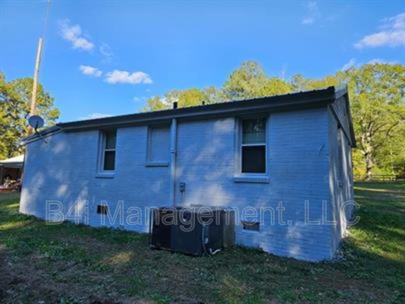 117 Oak Drive - Photo 2 of 14