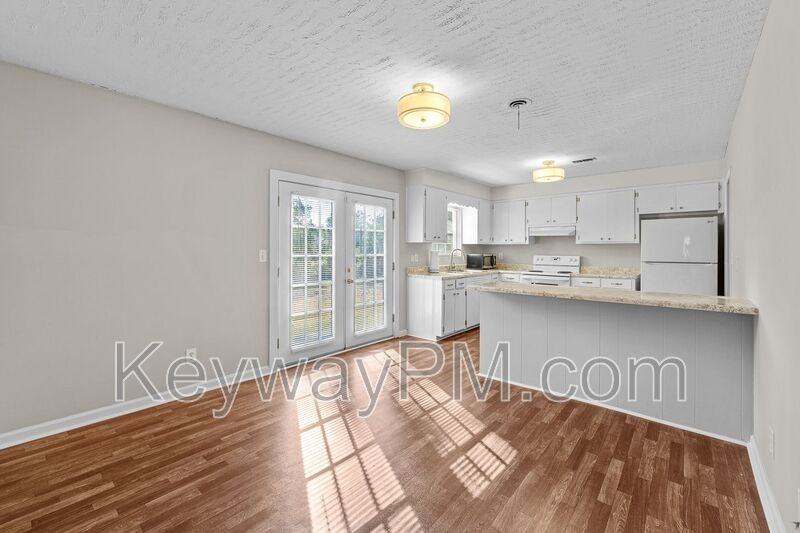 2021 Fernwood Cir - Photo 7 of 28