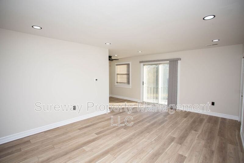 816 Winding Way - Photo 3 of 24