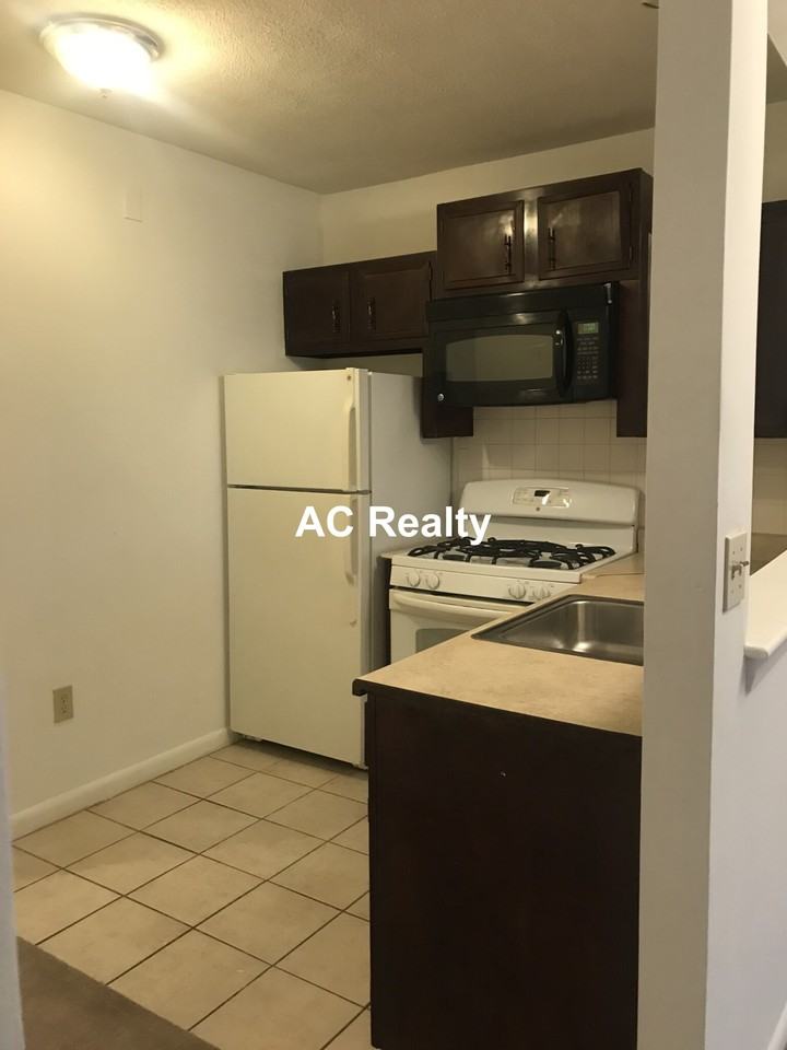 435 Shirley St #15 - Photo 2 of 9