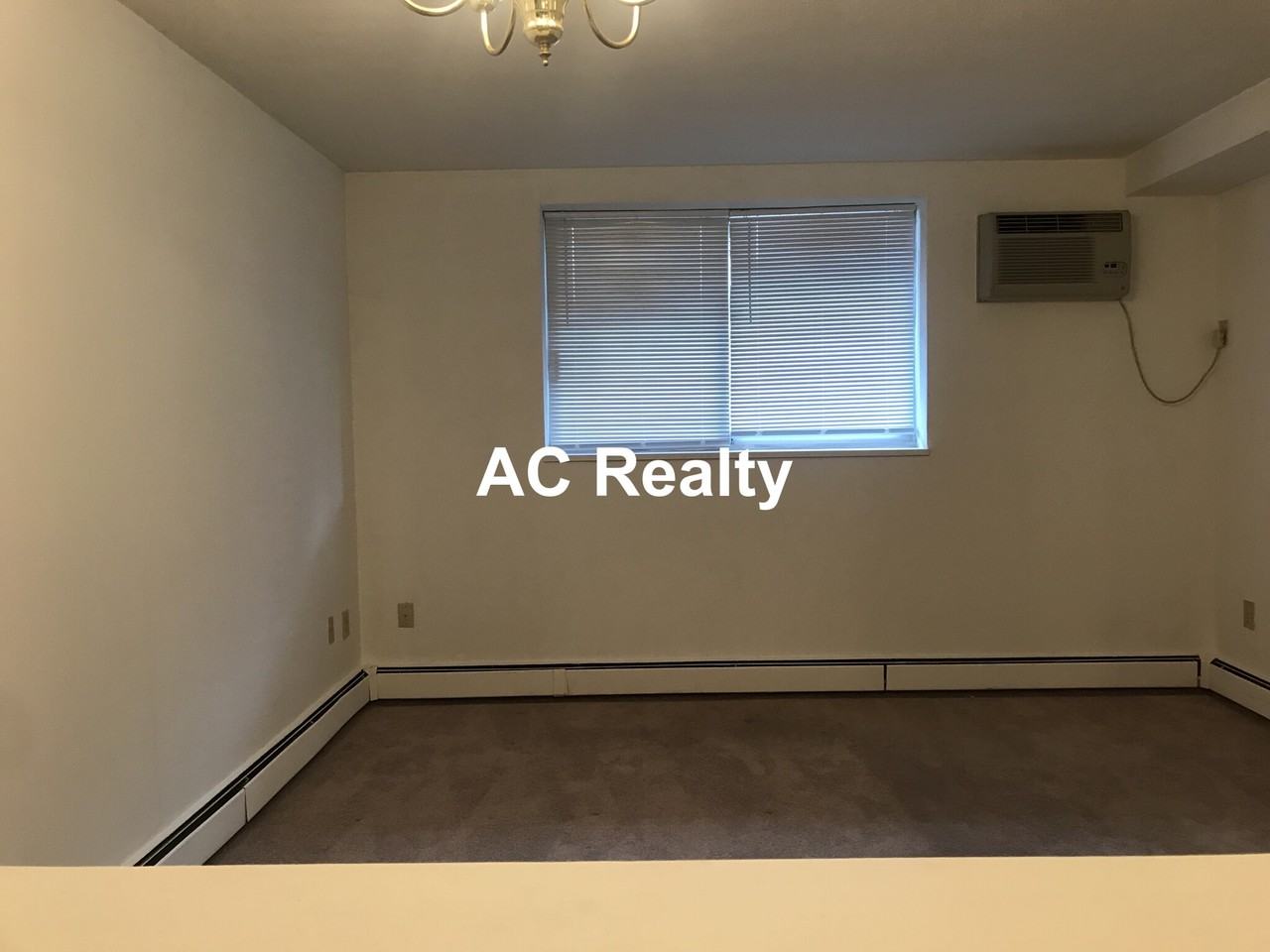 435 Shirley St #15 - Photo 6 of 9