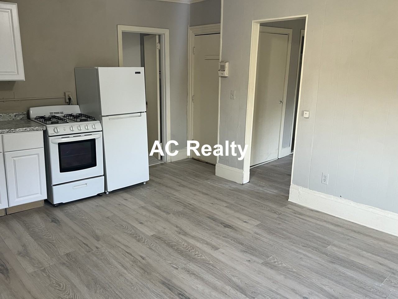 14 Monument Sq #11 - Photo 2 of 7