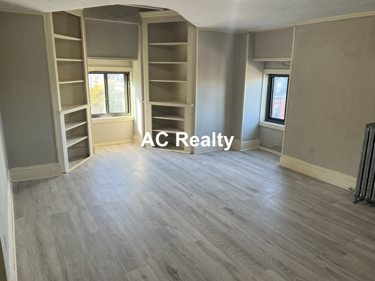 14 Monument Sq #11 - Photo 4 of 7