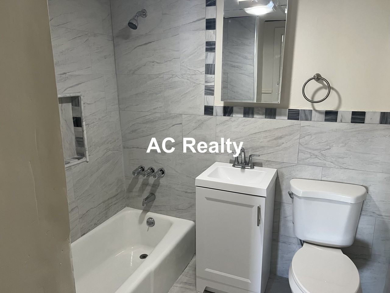 14 Monument Sq #11 - Photo 7 of 7