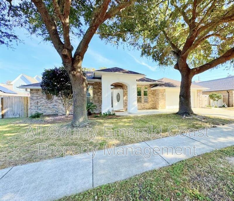 181 Key Deer Boulevard - Photo 3 of 50