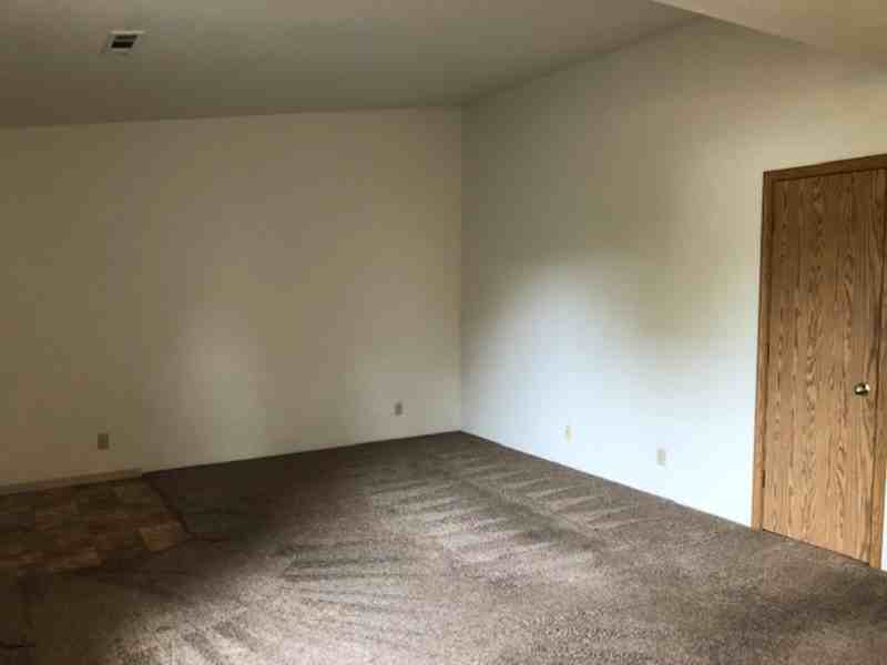 475 Scenic Drive - Photo 6 of 29