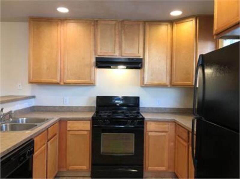 2250 Sw 21st St #02 - Photo 5 of 25