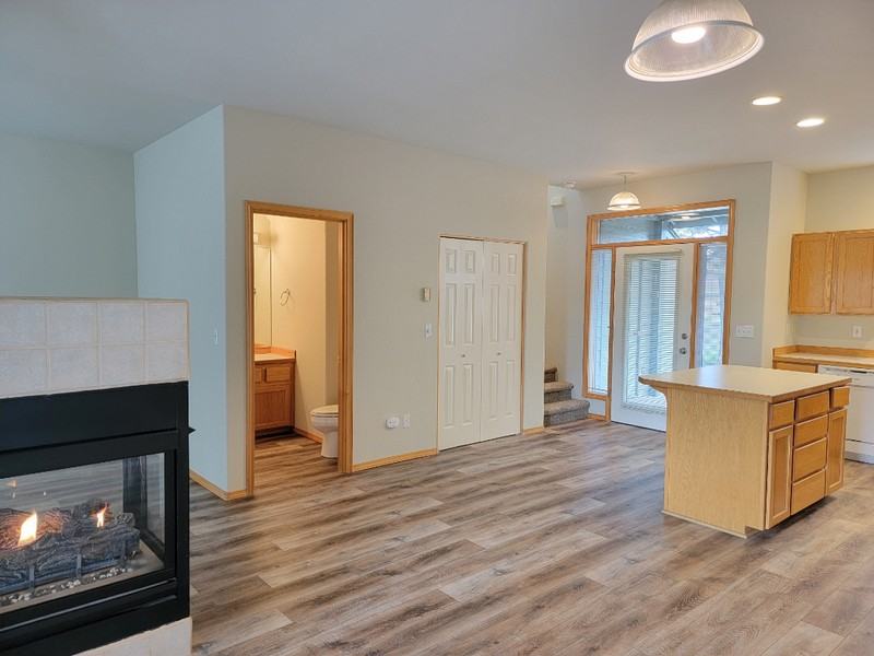 1085 Golden Pheasant Dr - Photo 5 of 23