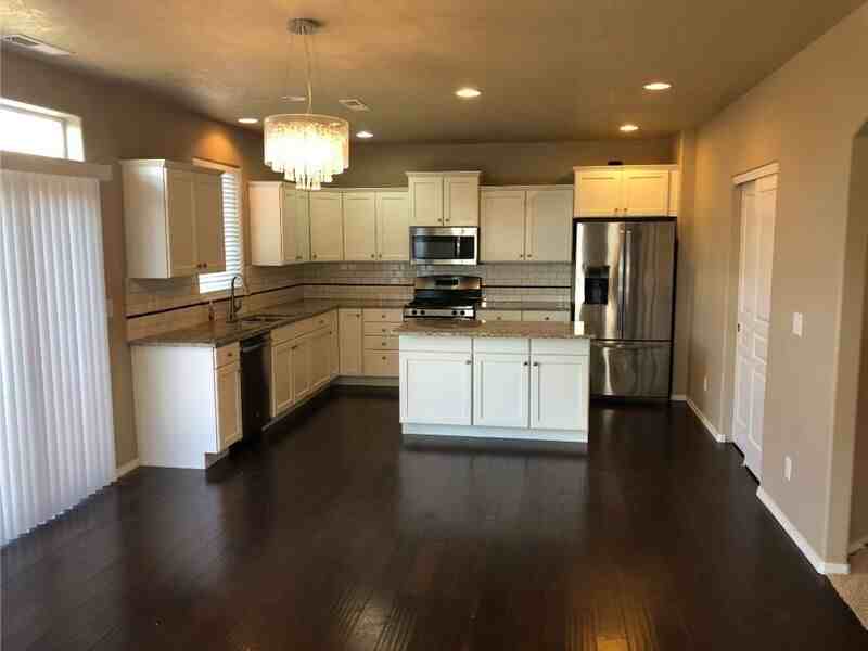 2350 Northwest Hazelwood Avenue - Photo 4 of 47